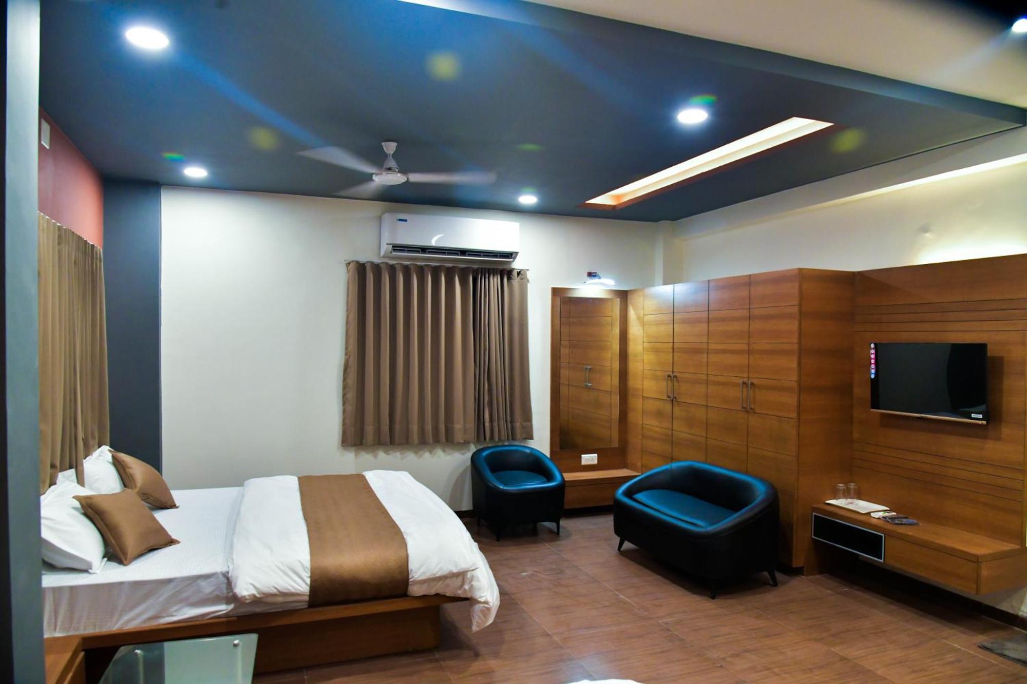 גנדהינאגר Hotel Ashooka Inn מראה חיצוני תמונה