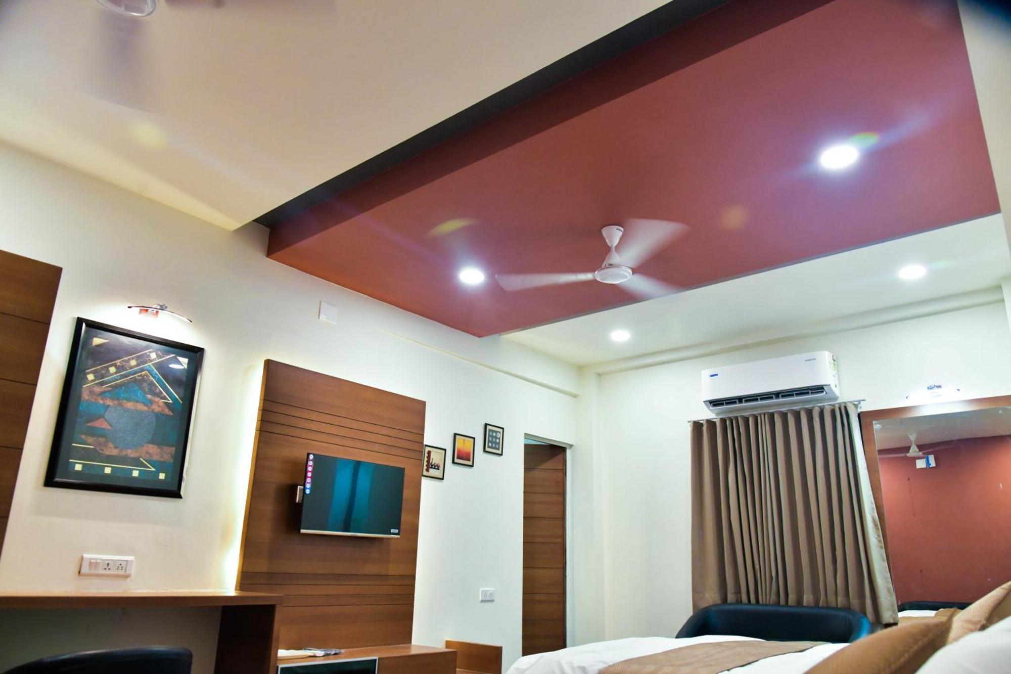 גנדהינאגר Hotel Ashooka Inn מראה חיצוני תמונה