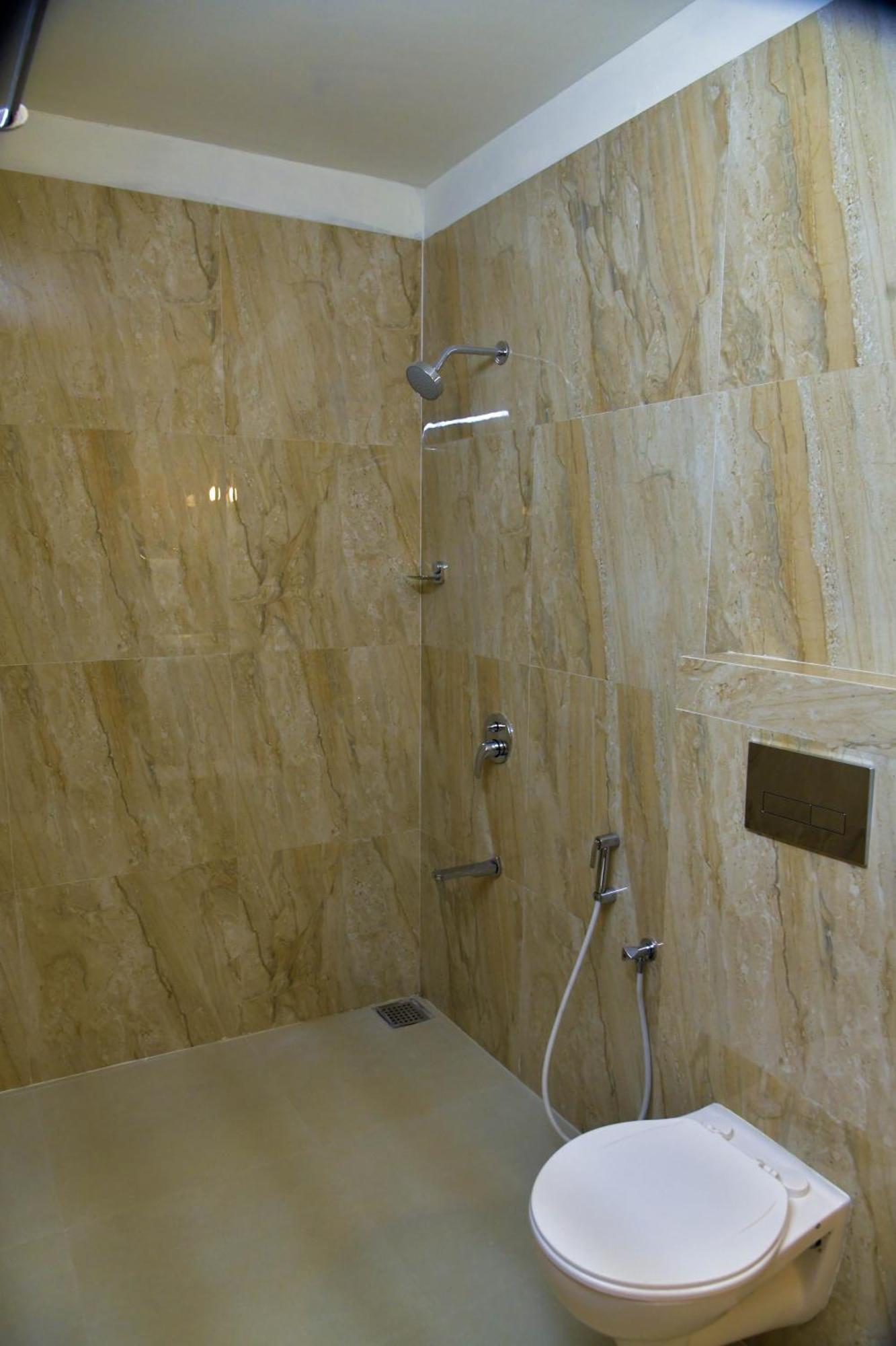 גנדהינאגר Hotel Ashooka Inn מראה חיצוני תמונה
