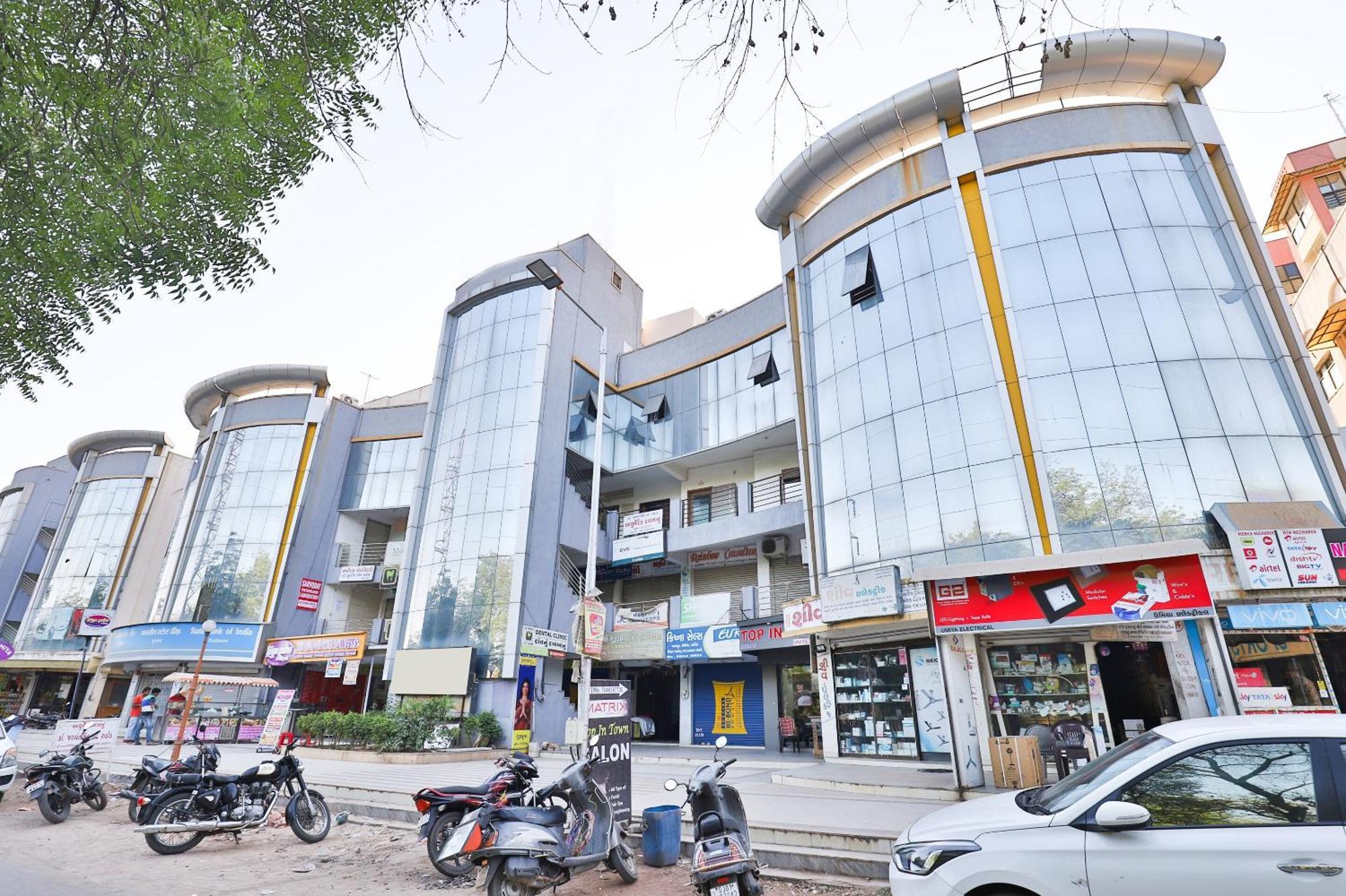 גנדהינאגר Hotel Ashooka Inn מראה חיצוני תמונה