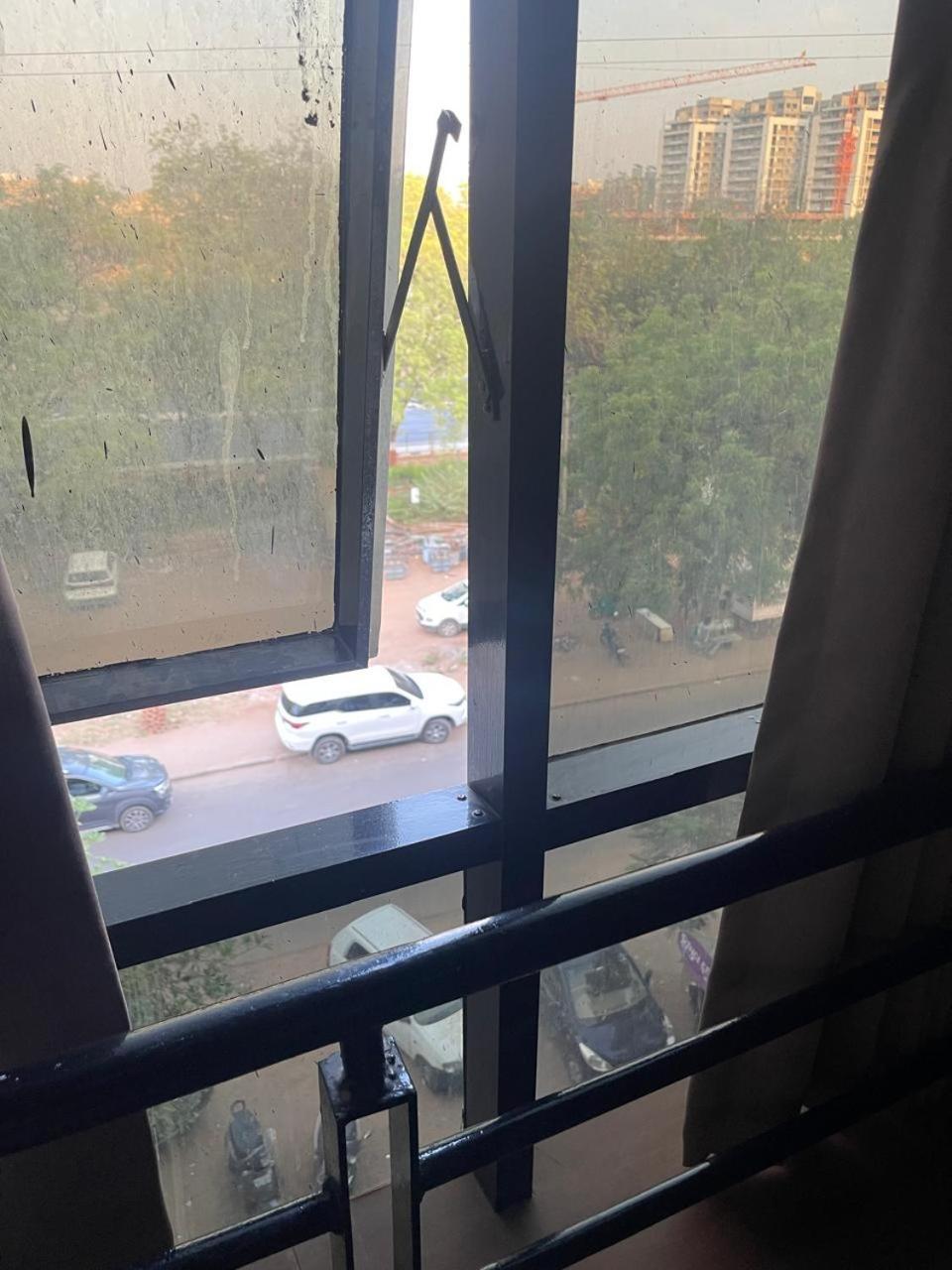 גנדהינאגר Hotel Ashooka Inn מראה חיצוני תמונה